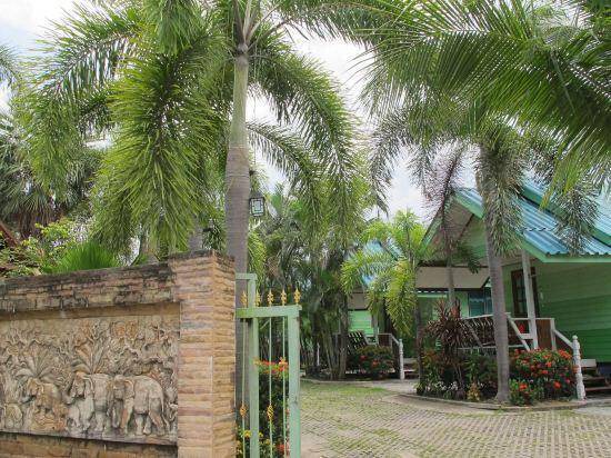 Ban Thung Sukla Hotel | Hotel ∙ 3 guests