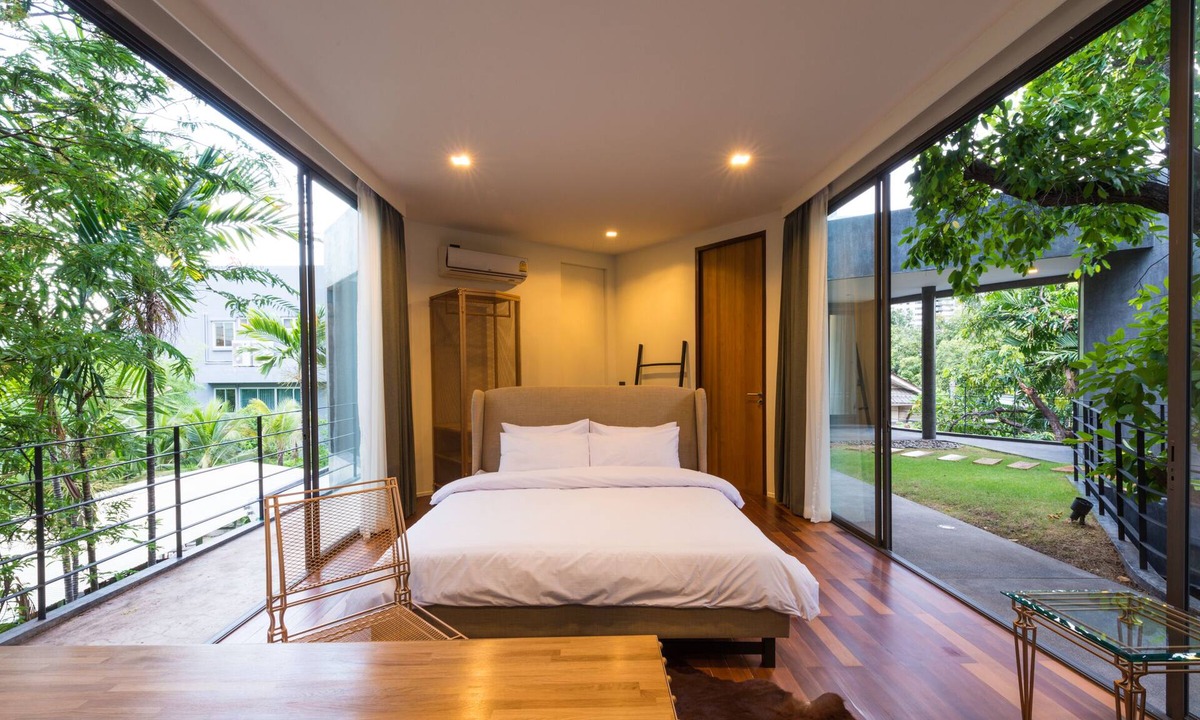 Khlong Tan House | House of Grey - Luxury Pool Villa
