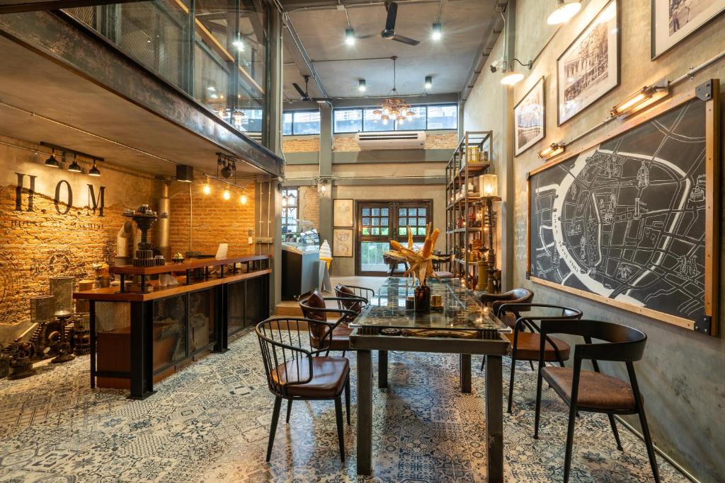 San Chao Pho Suea Hostel | House of Machine Boutique Hotel