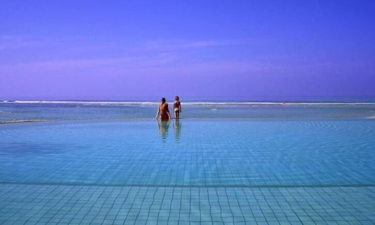 Khuk Khak Beach Villa | Jacuzzi Villa in Khao Lak with a romantic outdoor Jacuzzi JV#19