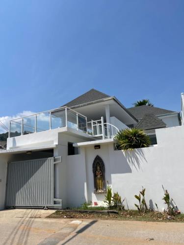 Ban Saiyuan Villa | John’s pool villa Rawai