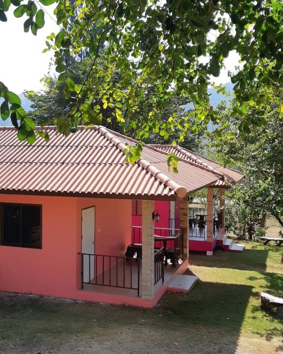 Song Phi Nong House | Kaengkachan Lake Hill