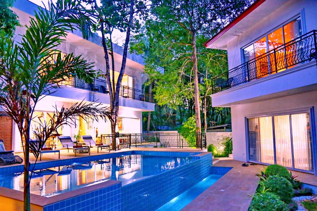 Ko Chang Villa | Koh Chang 6 Bedroom Villa with Private Pool and Garden