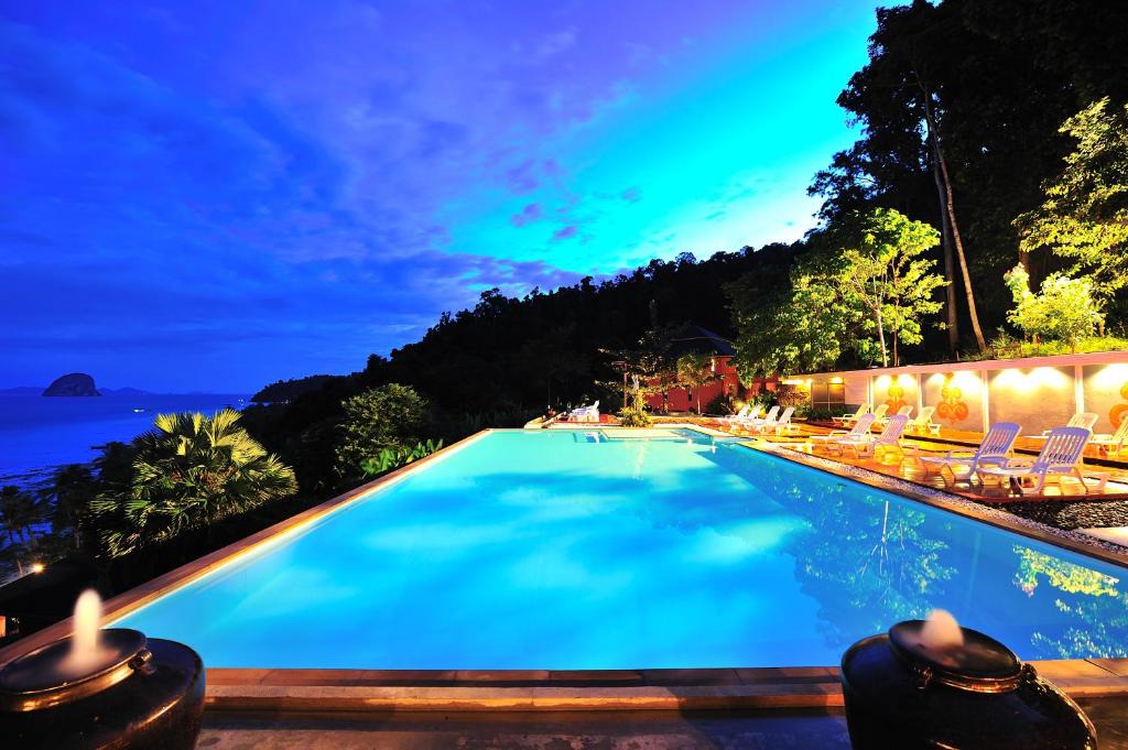 Ko Ngai Resort | Koh Ngai Cliff Beach Resort