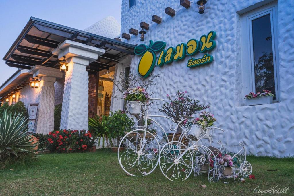 Chum Het Resort | Lemon Resort