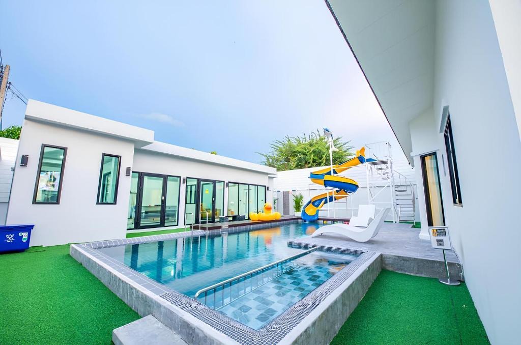 Bang Sare Villa | Level Flow pool villa Pattaya