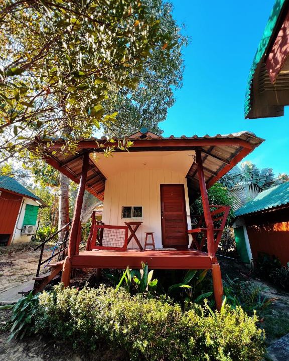 Khong Koi Beach Resort | LONELY GROOVE