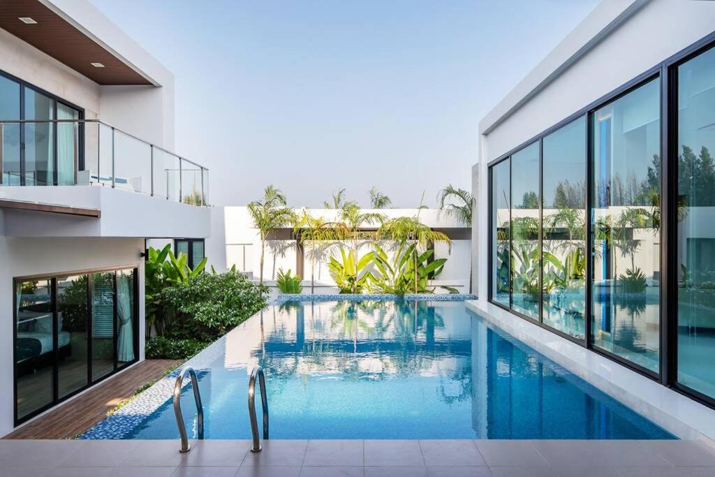 Na Chom Thian Villa | Luxury 3-Bedroom Pool Villa Beach Access, Na Jomtien Pattaya