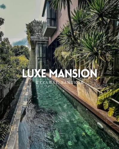 Ekkamai Villa | Luxury Modern Pool Jacuzzi Villa 5BR Thonglor