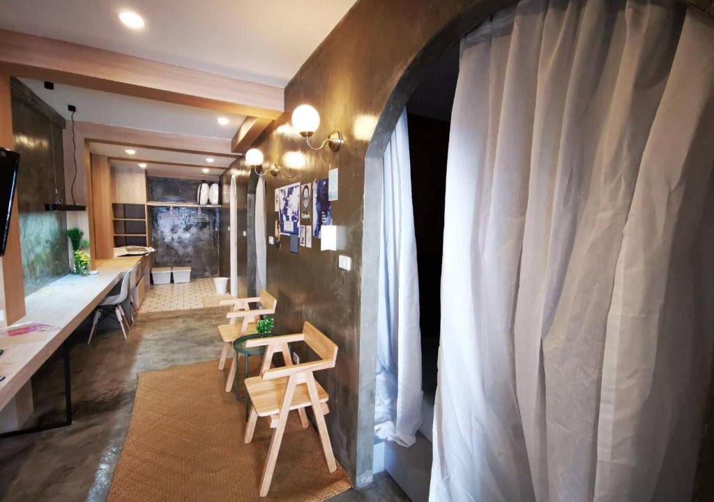 Khlong Ton Sai Apartment | Many Days Hostel Bangkok