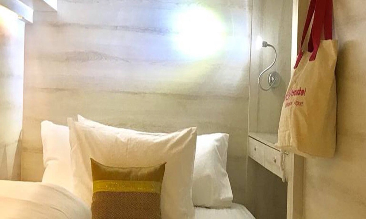 Lat Krabang Hostel | Mariya Lady Hostel At Suvarnabhumi Airport - Female Only