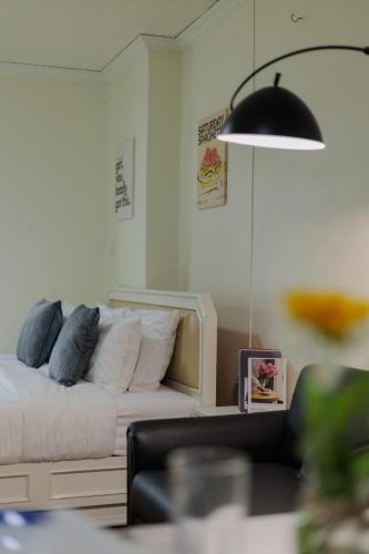 Huay Kaew Apartment | Mid century style near Nimman and Maya