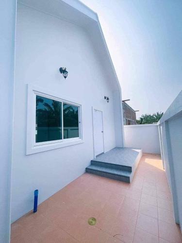 Thap Sakae House | Minimalism Pool Villa