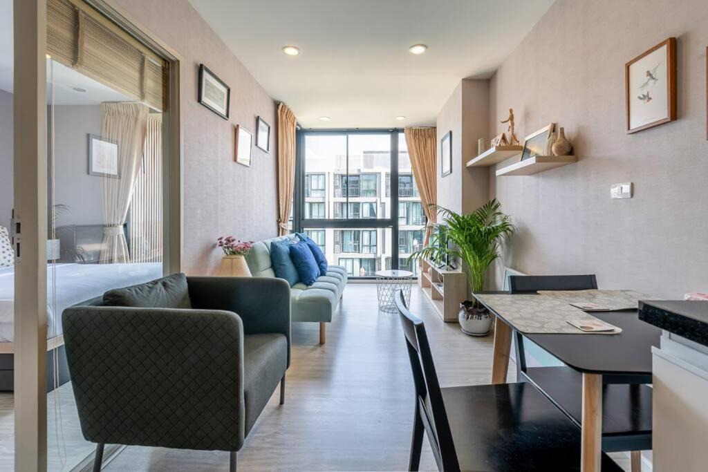 Huay Kaew Apartment | Modern Condo in Nimman (F709) by Pimolplace