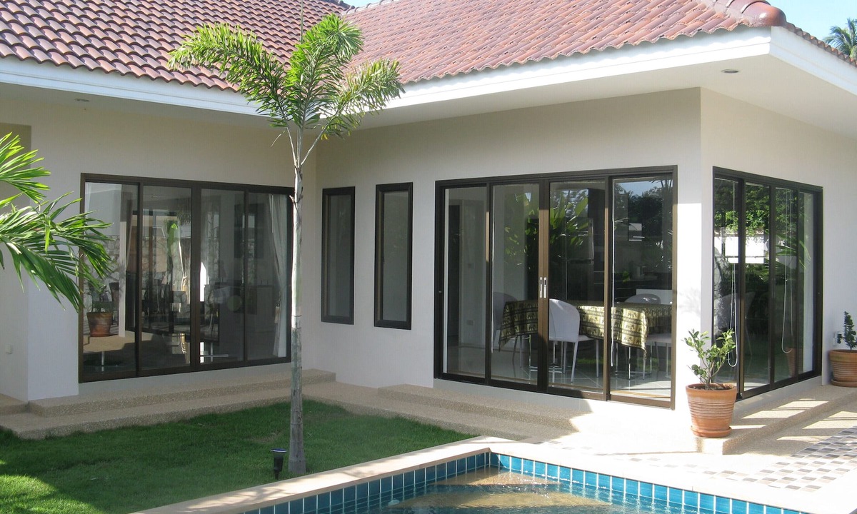 Rayong Province Villa | Modern family friendly Pool Villa, within 12km of Pattaya's attractions.