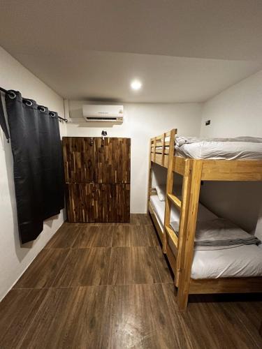 Thong Sala Hostel | Monkey's Hostel