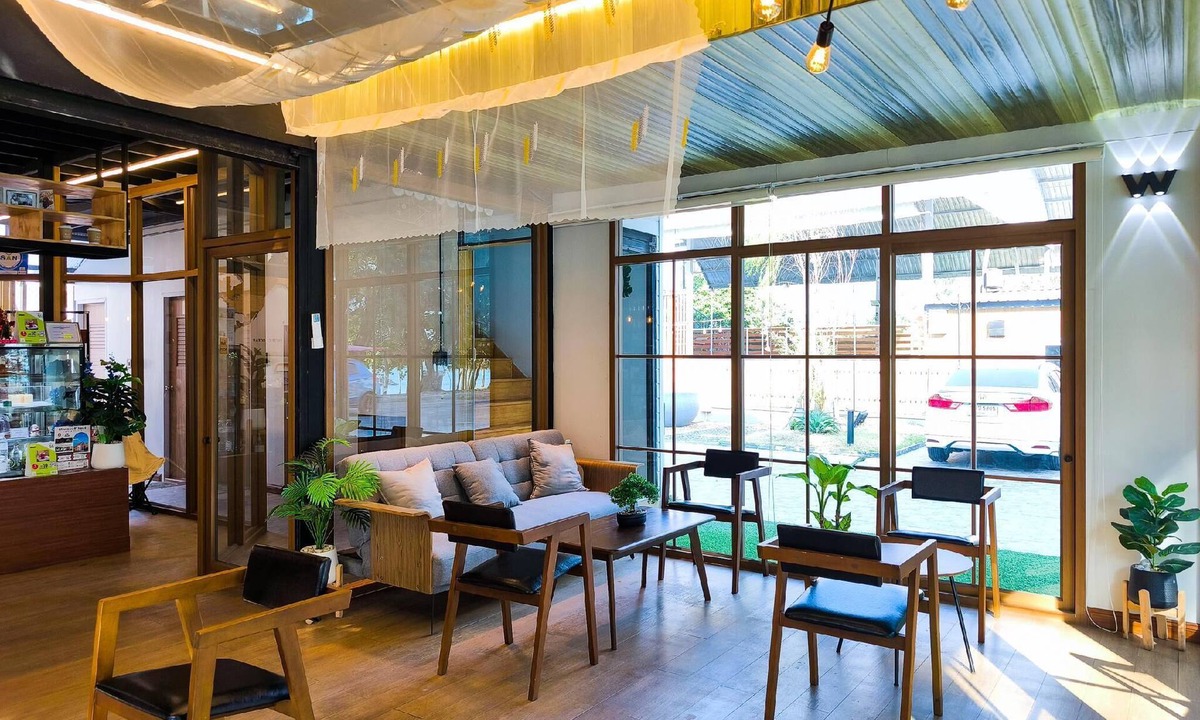 Noen Phra House | Moon in 9 haus Cafe & Villas