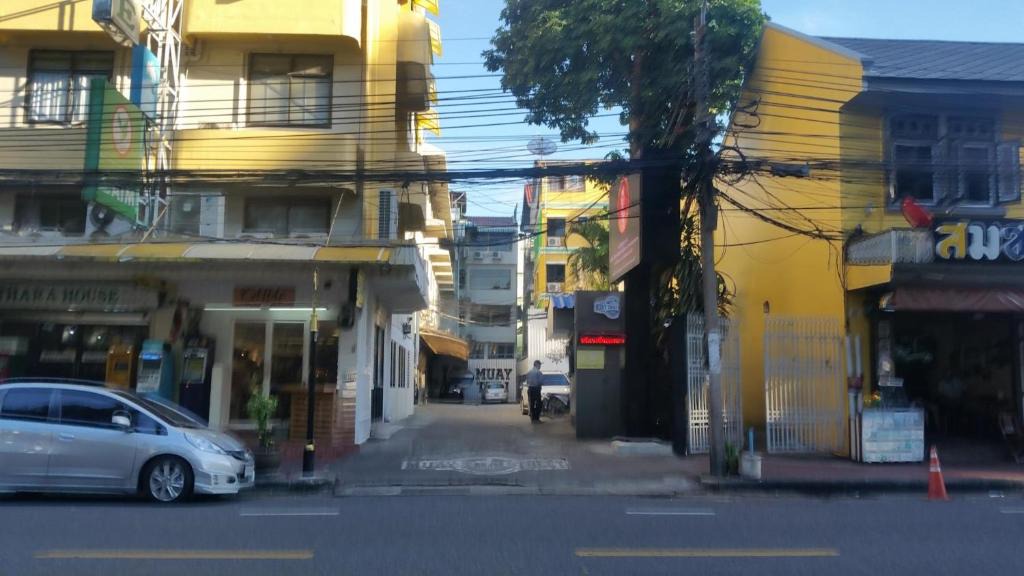 Hostel | Chana Songkhram