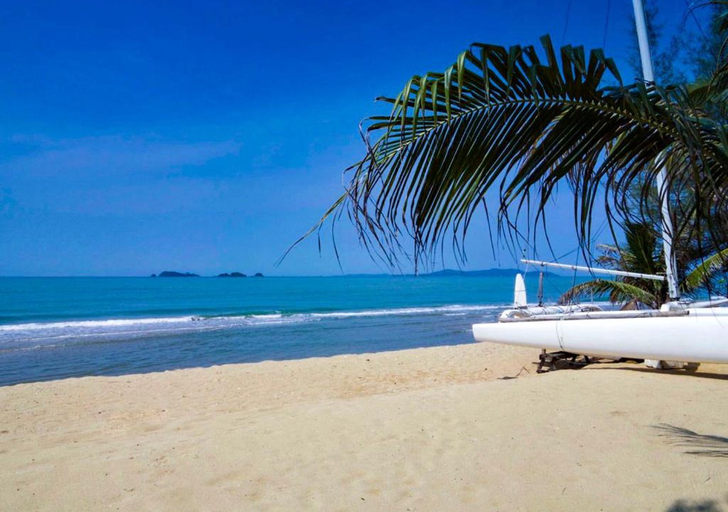 Chakphong House | Natural Villas -Front Samet Beach house with Pool