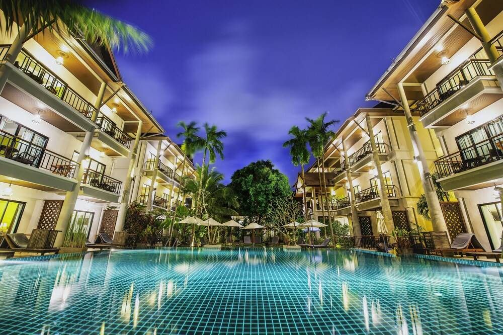 Rawai Hotel | Navatara Phuket Resort - SHA Extra Plus