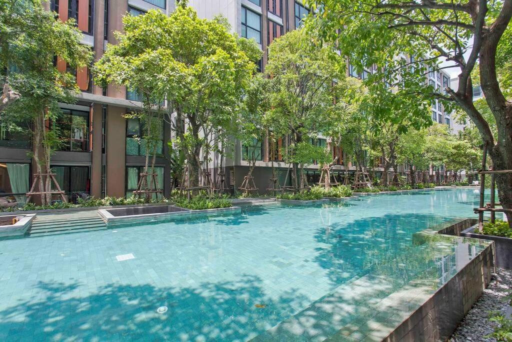 Khlong Toei Apartment | Near BTS Fast Wifi Checkin24h Pool Suana 23 Gym