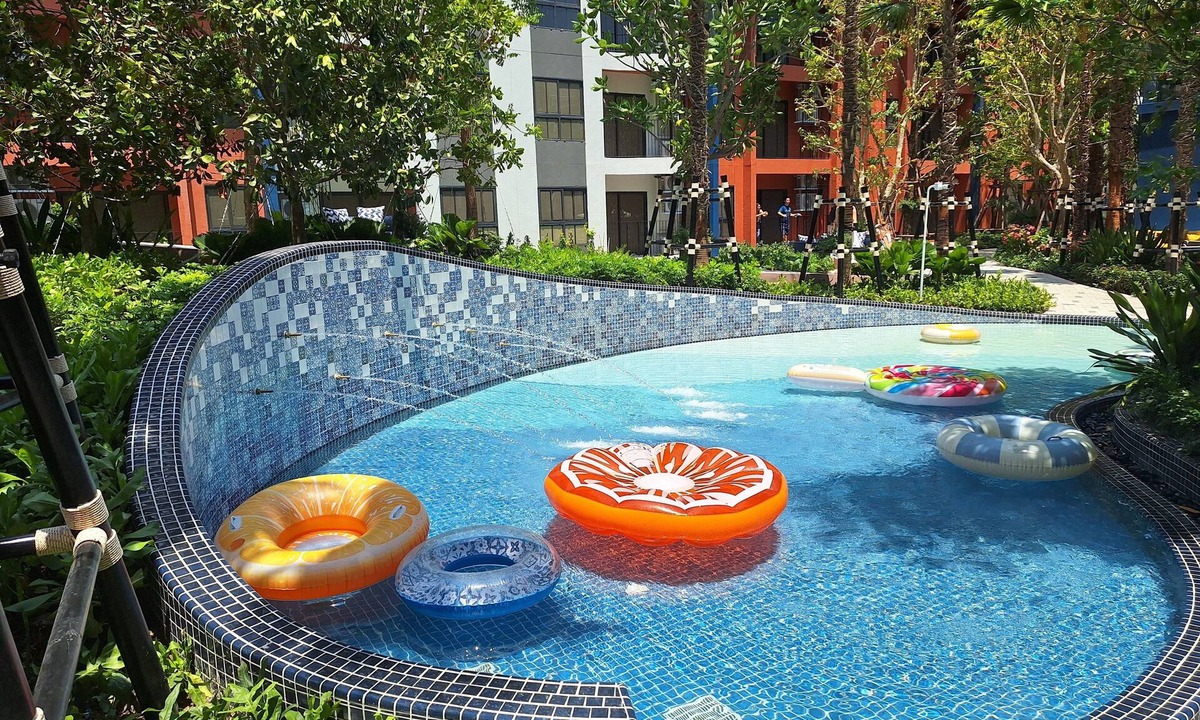Khao Takiab Condo | NEW vibrant and festive 1-bedroom condo in the heart of Hua-Hin
