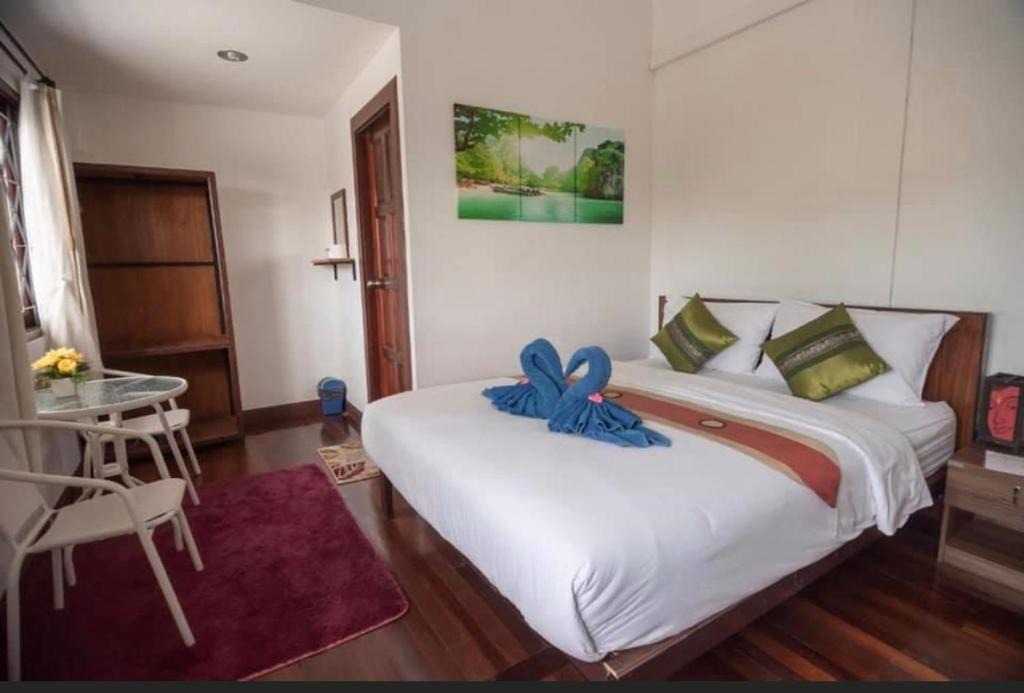 Koh Tao House | NITRO HOUSE Hostel