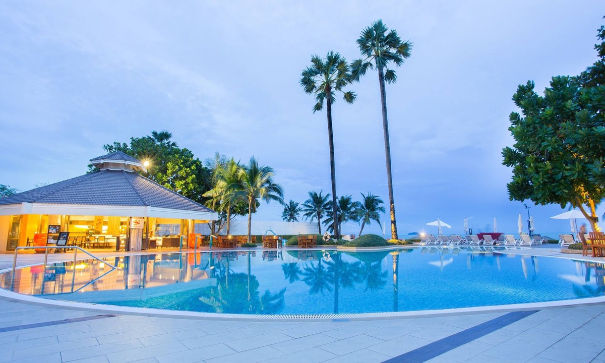 Chakphong Resort | Novotel Rayong Rim Pae Resort