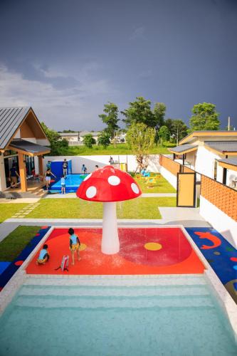San Kamphaeng Villa | ongsa house chiang mai pool villa