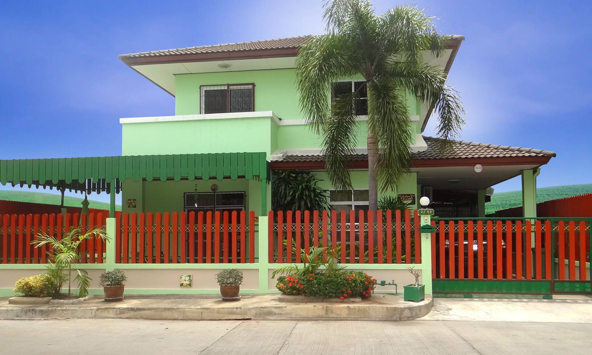 Kanchanaburi Villa | ORNY HOLIDAY VILLA BY THE BRIDGE OVER THE RIVER KWAI IN KANCHANABURI CITY