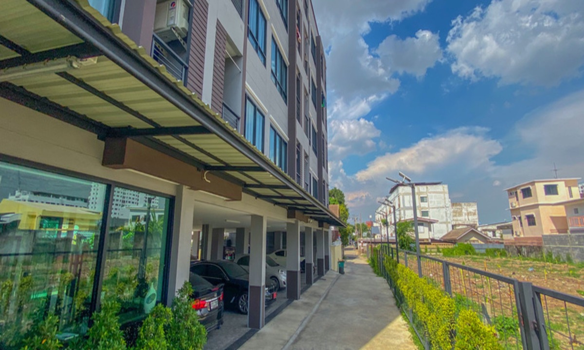 Ladprao Hotel | Plearnwan Deluxe Mansion