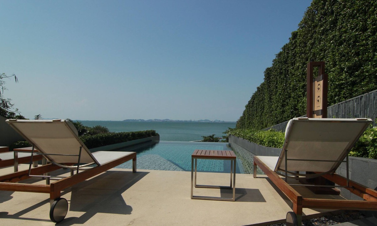 North Pattaya Apartment | Private beach, stunning pool, tranquil Pattaya