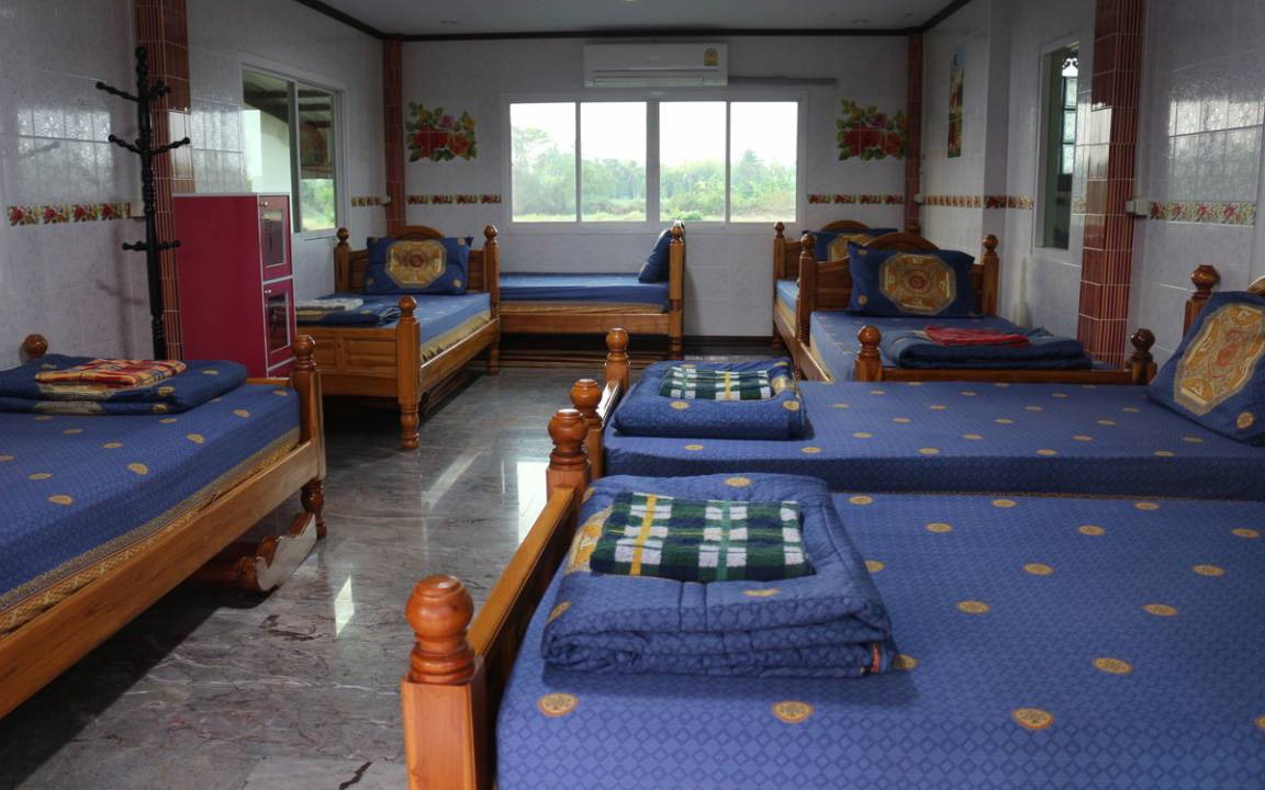 Phrom Buri Resort | Private room ∙ 5 guests