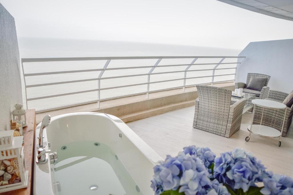 Cha-am Apartment | Sandy Beach Condo 15E