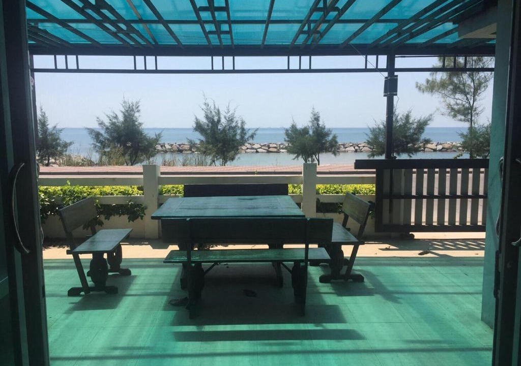 Noen Phra House | Sealife Private Beach Villa