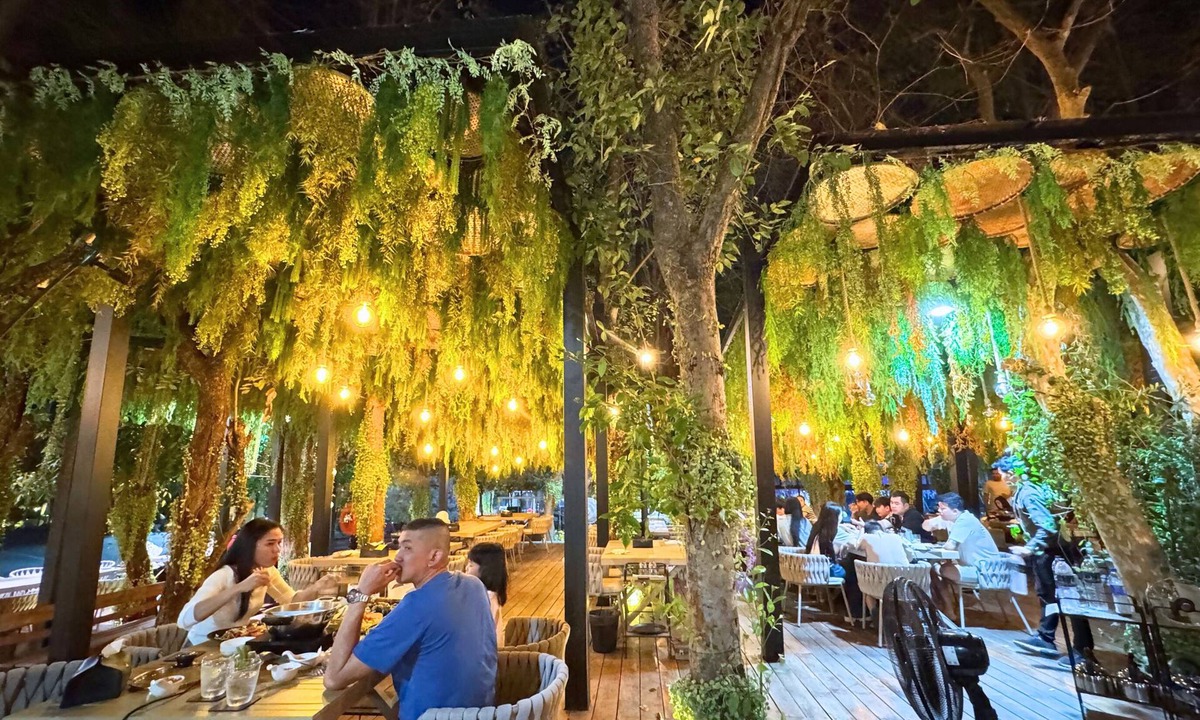 Sawang Daen Din Resort | See Stars & Forest Resort