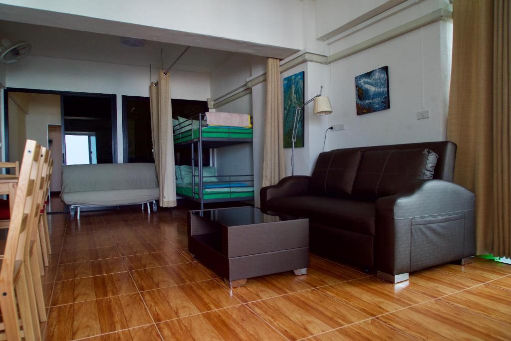Hua Mak Apartment | SKB Mansion close to MRT in Hua mark
