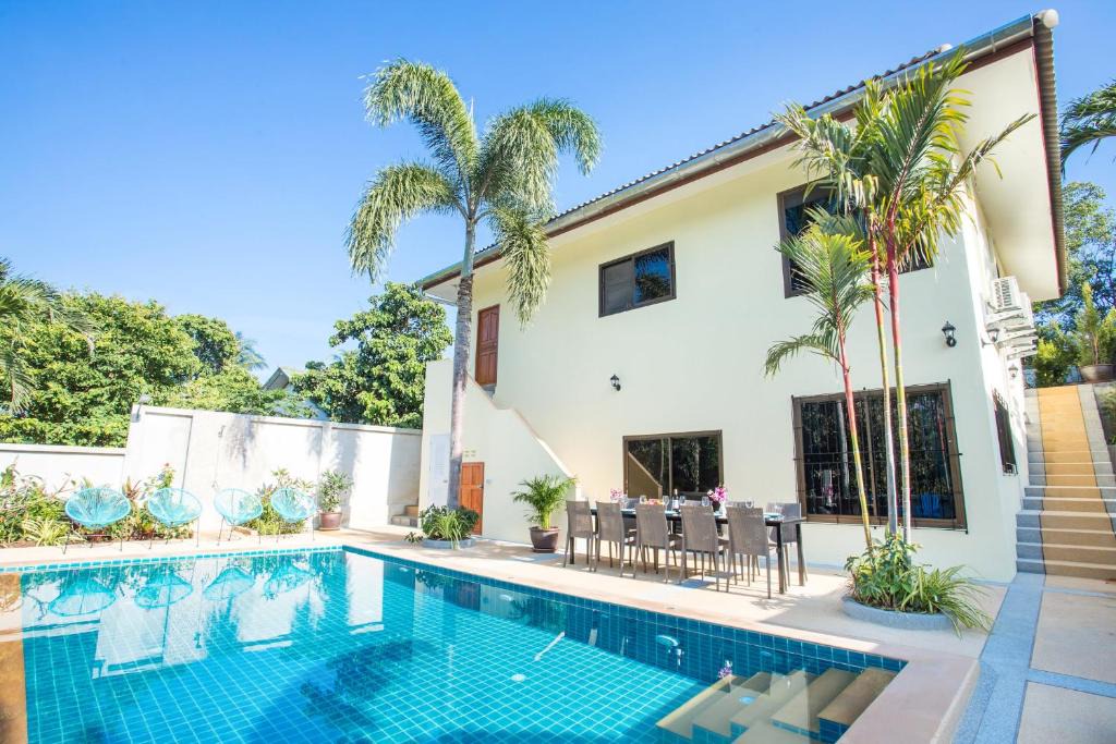 Rawai Villa | Spacious Family 5BR Villa Nikkie 3, Big Garden & Pool
