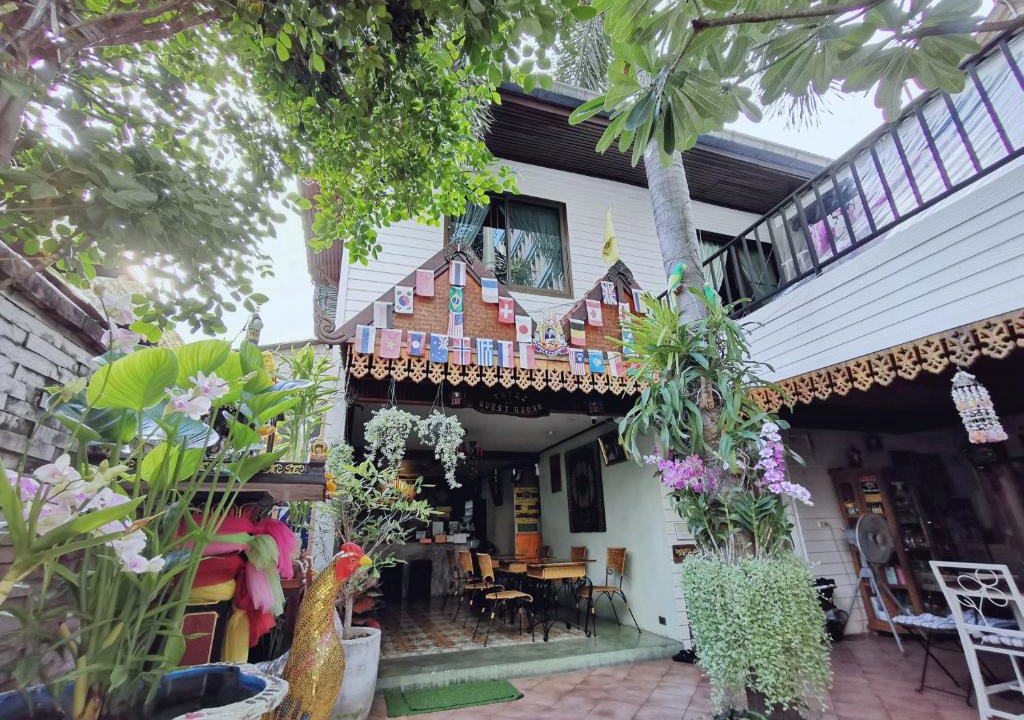 Wachira Phayaban House | TAVEE Guesthouse