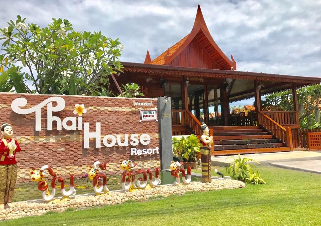 Wang Pong Resort | Thai House Resort