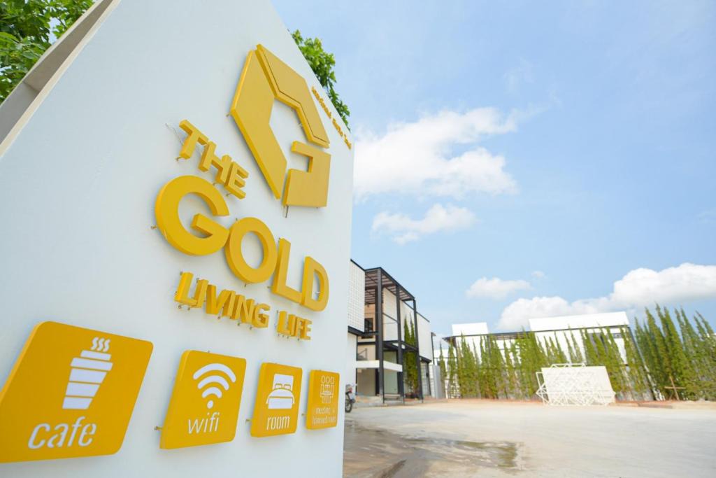 Thung Song Hotel | The Gold Living Life