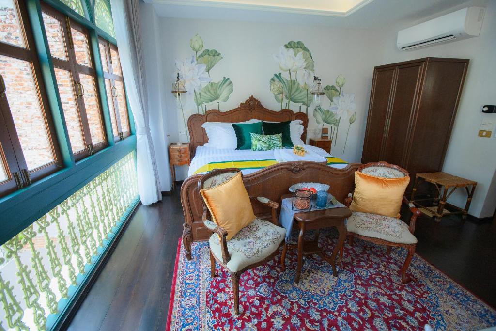 San Chao Pho Suea House | The Knight House Bangkok