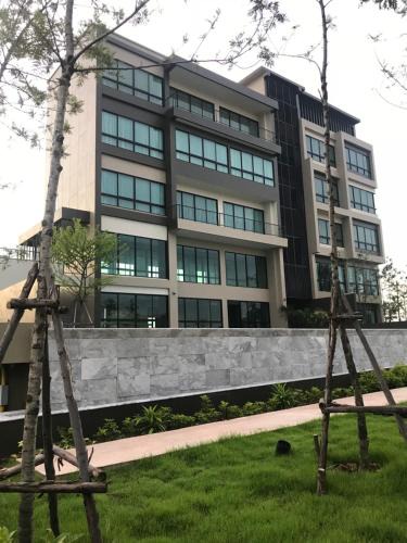 Krathum Baen House | The Residence Thepkanjana