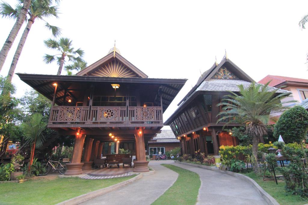 Pa Bong House | The Sali-Kham Traditional Lanna Home