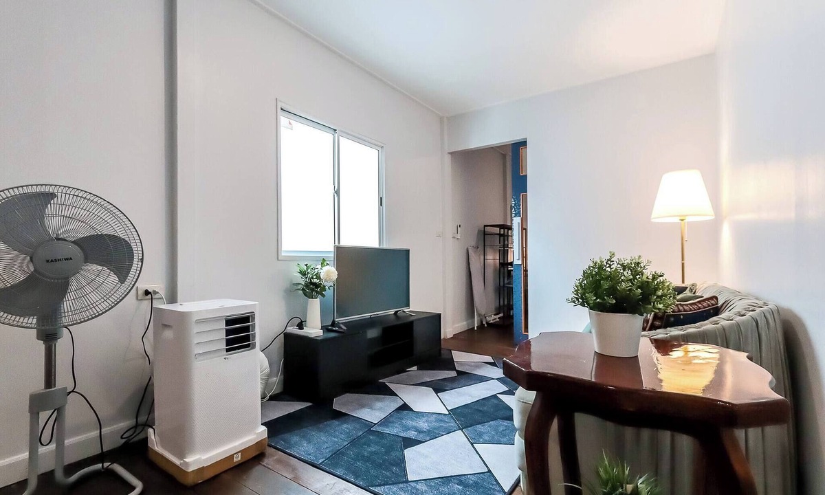 Bang Sue House | Tiny House Bangson at Bangsue Grand Station