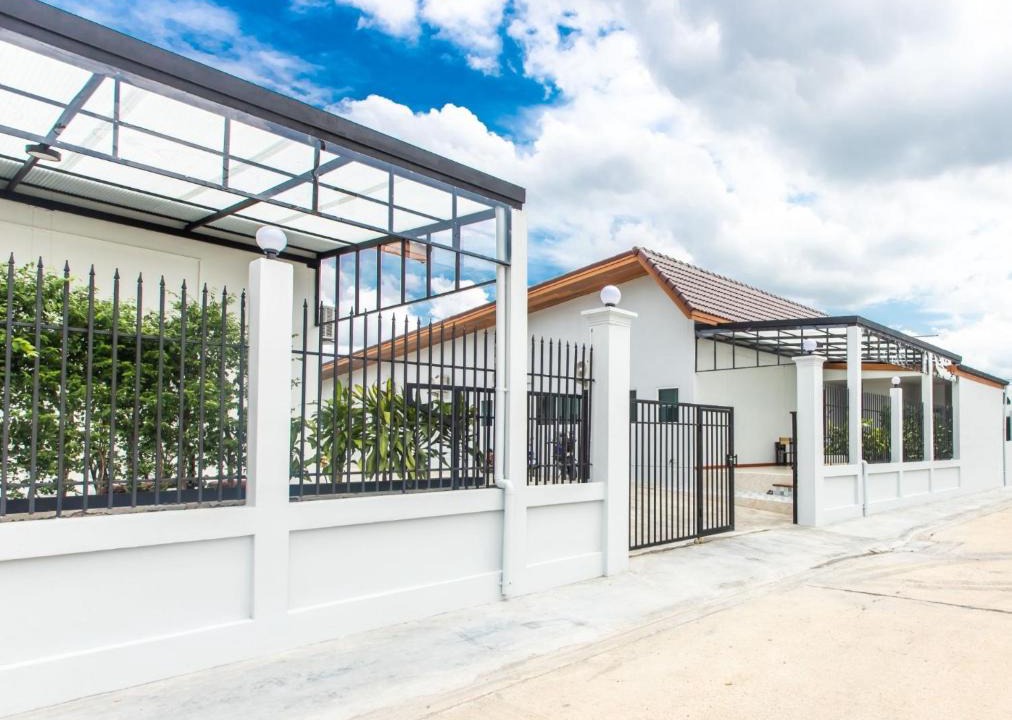 Sam Wa Tawan Ok House | Tonsoi Hathairat