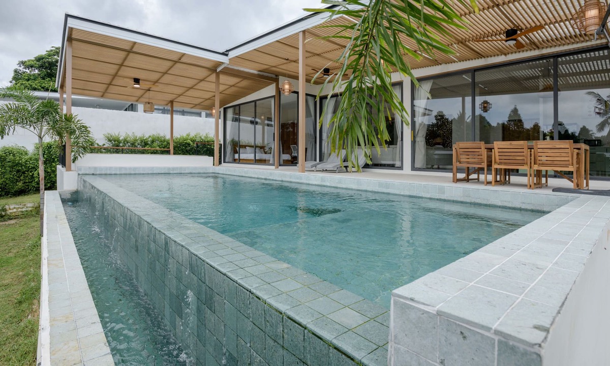 Srithanu Villa | Tropical Peaceful Poolside Retreat