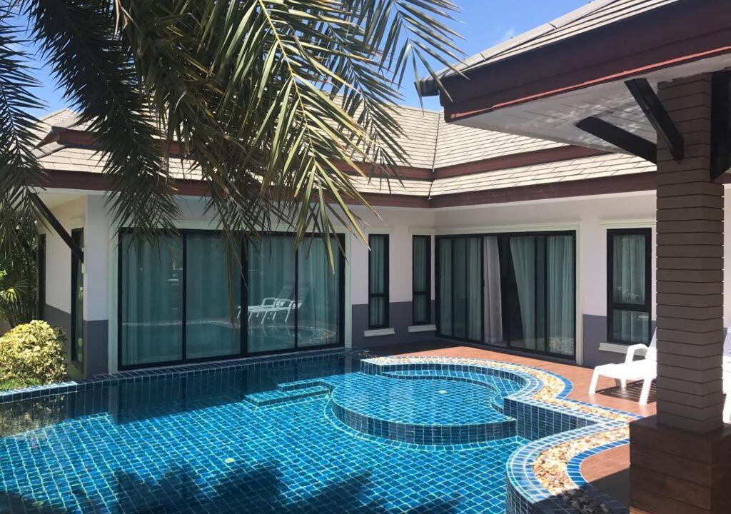 Huai Yai Villa | Villa By "Baan Dusit Pattaya Lake"
