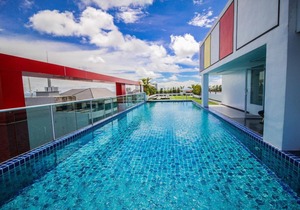2 bedroom apartment@ Art On The Hill