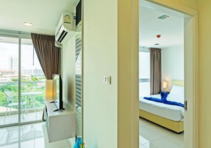 2 bedroom apartment@ Art On The Hill